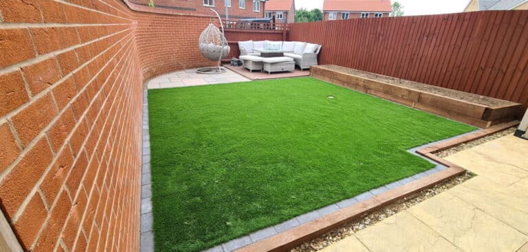 Cut-Artificial Grass Back Gardem